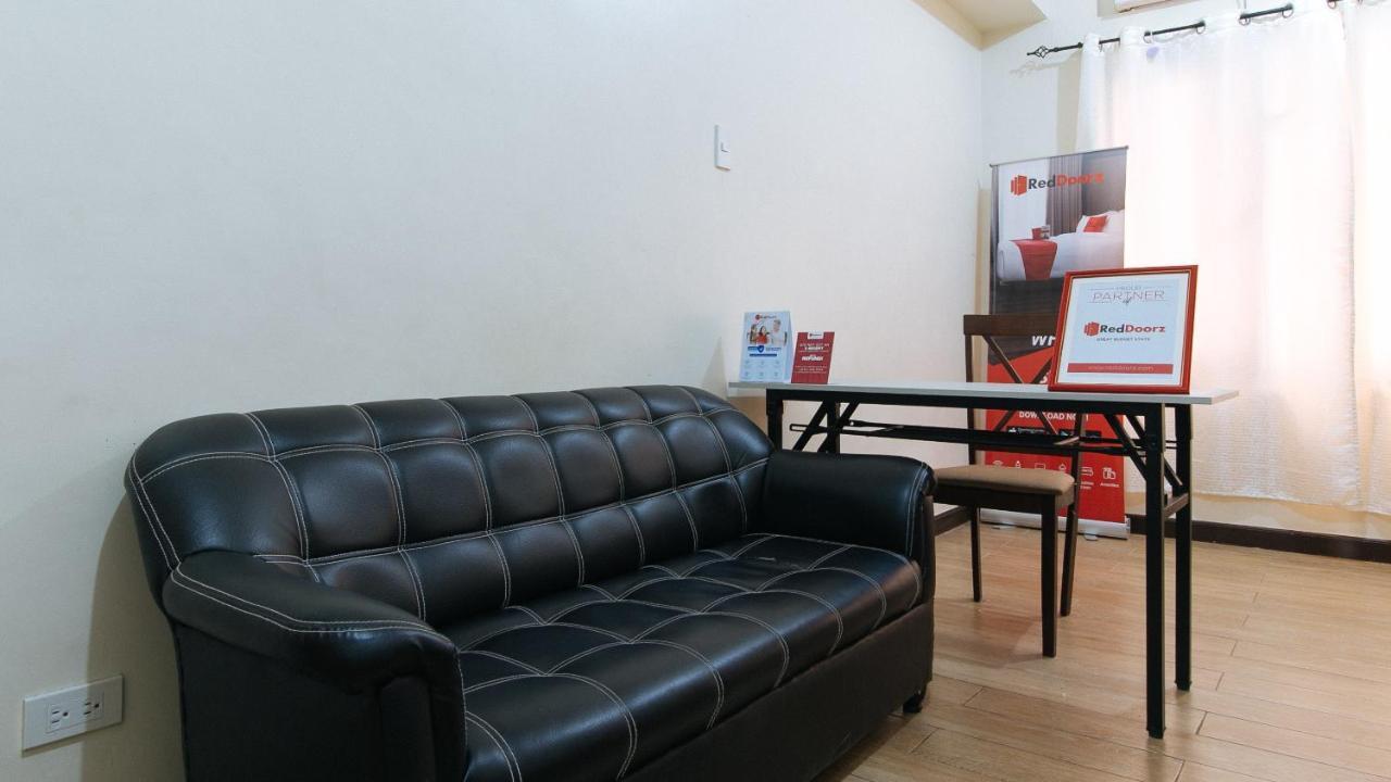Reddoorz Plus @ Urban Deca Tower Edsa 2 Mandaluyong Bagian luar foto