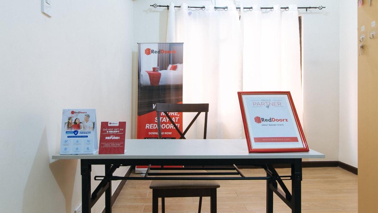 Reddoorz Plus @ Urban Deca Tower Edsa 2 Mandaluyong Bagian luar foto